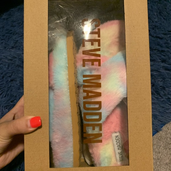 Steve Madden fur slides - Picture 3 of 3